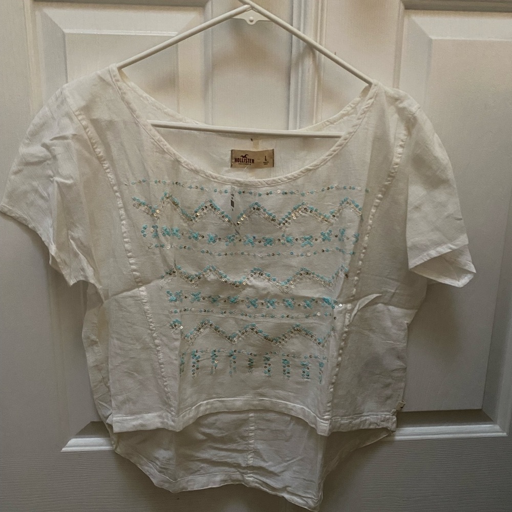 Hollister short sleeve white t-shirt